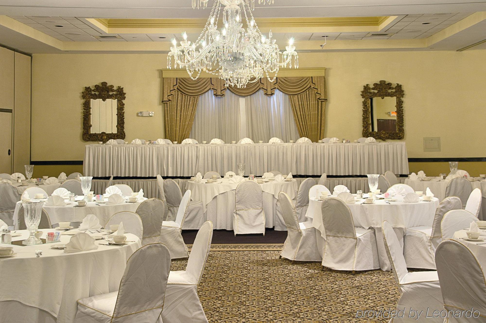 Radisson Hotel & Conference Center Rockford Restaurante foto